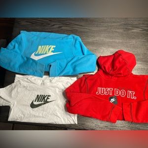 Boys Nike bundle-2 hoodies, 1 tee shirt
